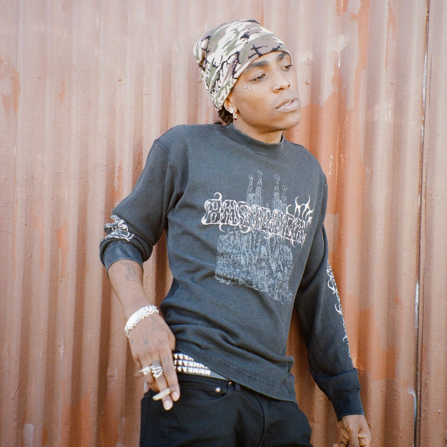 SAGRADA THERMAL WASHED BLACK